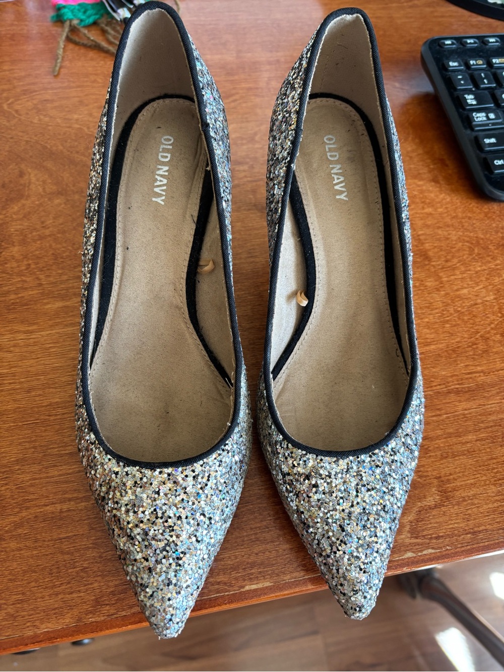 Old Navy Women's Multicolor Glitter Pointed Toe low pumps